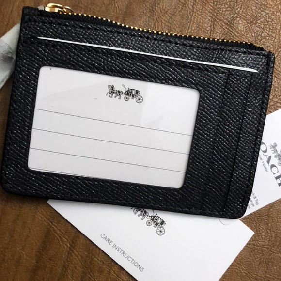 Coach ID Skin - Picture 1 of 6